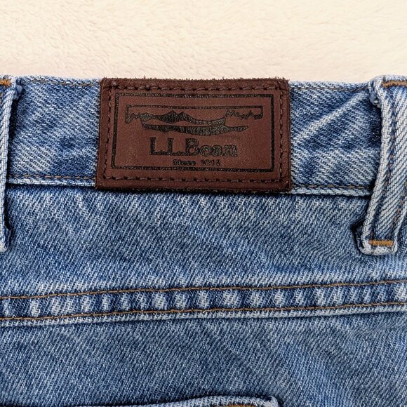L.L. Bean 44x29 Comfort Waist Jeans Regular Fit Medium Wash 100% Cotton Denim - Picture 11 of 12